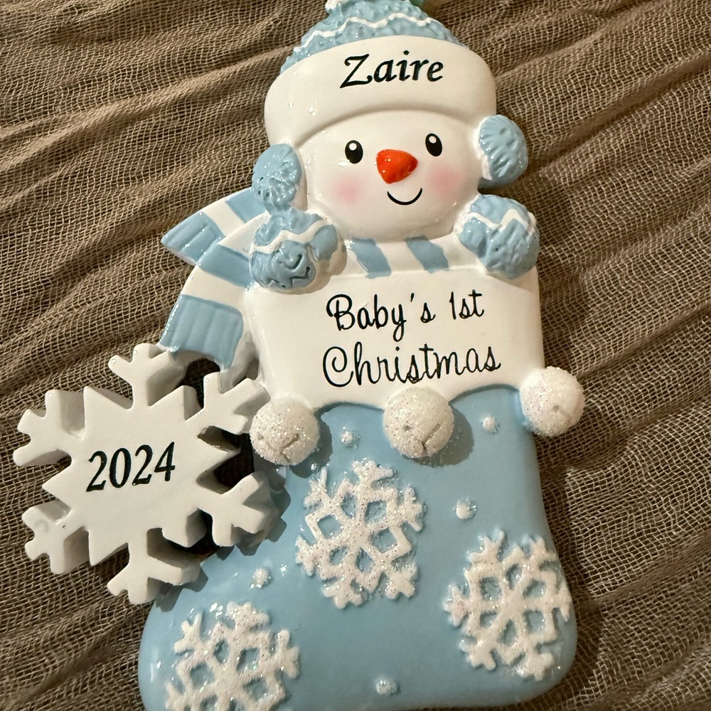 Baby’s first ornament